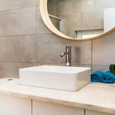 Bairro Alto Stylsih I By Hosty